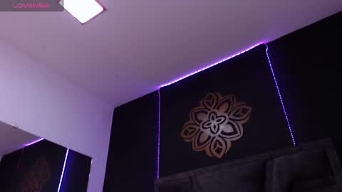 Stefany Brown online show from February 25, 11:30 am