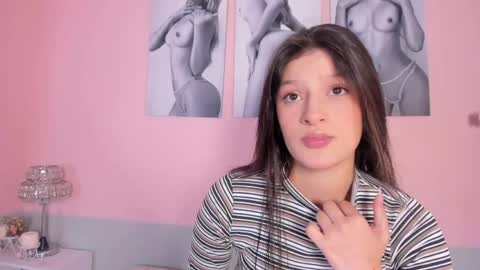 Snapshot of stefany_gonzales_ chatting on April 12, 12:32 pm Stefany online show from April 12, 12:32 pm