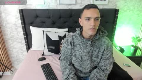 stefany_pablo1 online show from January 31, 12:29 pm