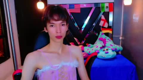 stefany piink online show from July 2, 12:00 pm