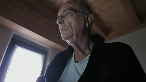 Snapshot of stefi444466 chatting on March 17, 5:55 am stefi444466 online show from March 17, 5:55 am