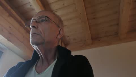 Snapshot of stefi444466 chatting on March 28, 5:51 am stefi444466 online show from March 28, 5:51 am