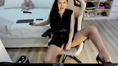 Zuly online show from June 18, 12:09 pm