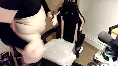 stefisgirlnow online show from April 5, 3:15 am