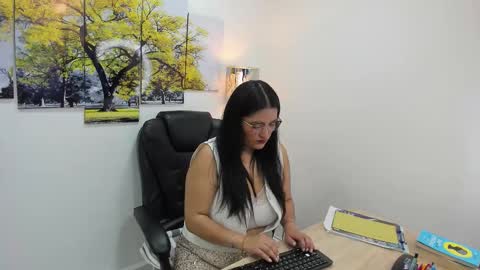 Snapshot of stefy_cg chatting on March 16, 6:56 pm Stefy online show from March 16, 6:56 pm