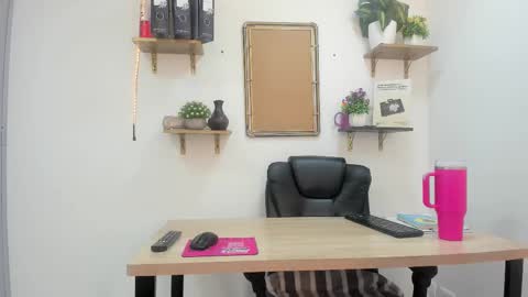 Snapshot of stefy_cg chatting on March 23, 1:04 pm Stefy online show from March 23, 1:04 pm