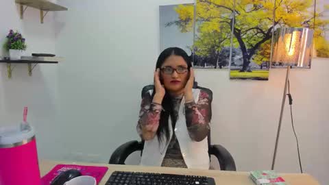 Snapshot of stefy_cg chatting on March 28, 5:23 pm Stefy online show from March 28, 5:23 pm