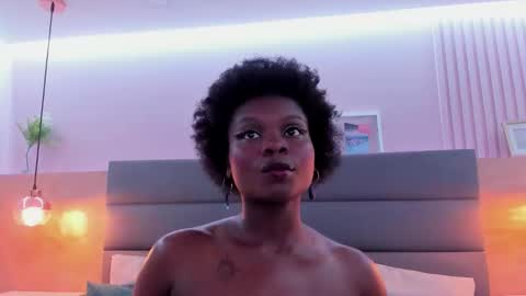 STELA online show from October 19, 1:45 pm