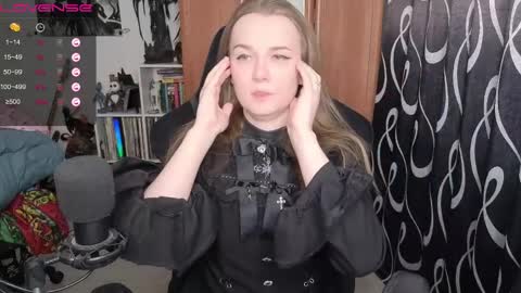Snapshot of stella_and_carol chatting on April 6, 1:01 pm Diana online show from April 6, 1:01 pm
