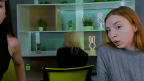 stella_flower online show from March 23, 12:31 pm