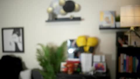 Stella online show from January 11, 6:02 pm