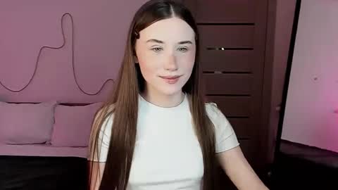 Snapshot of stella_sunny chatting on January 7, 9:39 pm stella_sunny online show from January 7, 9:39 pm