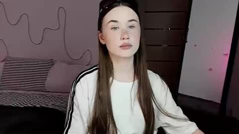 Snapshot of stella_sunny chatting on January 10, 8:10 pm stella_sunny online show from January 10, 8:10 pm