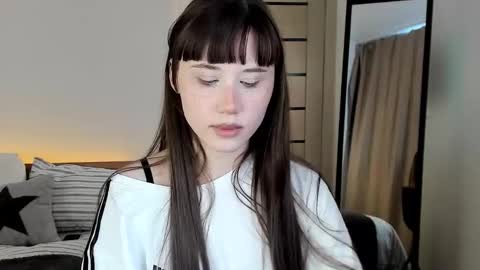 Snapshot of stella_sunny chatting on February 22, 2:59 pm stella_sunny online show from February 22, 2:59 pm