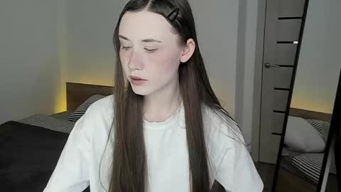Snapshot of stella_sunny chatting on May 11, 12:05 am stella_sunny online show from May 11, 12:05 am