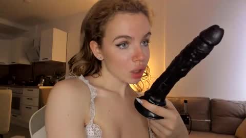 Asella online show from October 29, 10:06 am