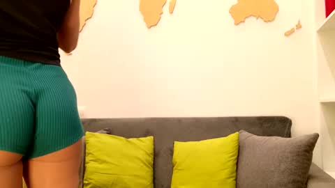 Snapshot of stellaadler chatting on November 12, 2:23 am stella online show from November 12, 2:23 am