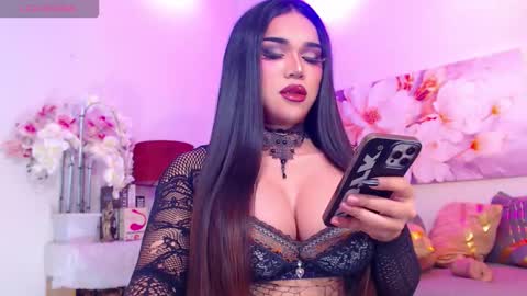 CALL ME STELLA online show from December 16, 3:00 am