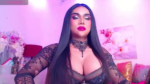 Snapshot of stellagrayts chatting on February 22, 6:13 am CALL ME STELLA online show from February 22, 6:13 am