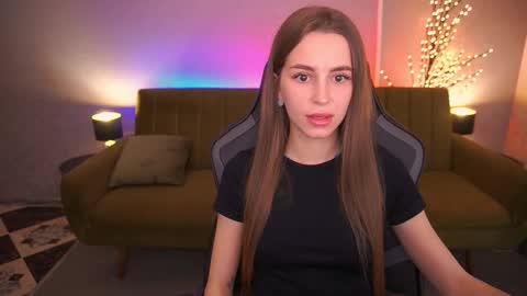 stellahoneywell online show from October 13, 1:00 pm