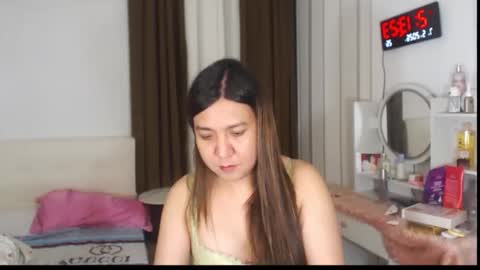 Stella online show from May 6, 6:13 pm