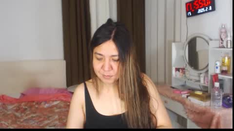 Stella online show from May 8, 2:22 pm
