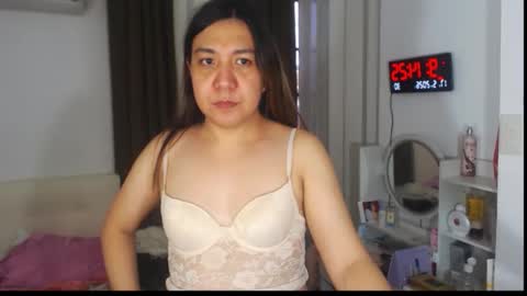 Stella online show from May 17, 1:14 am