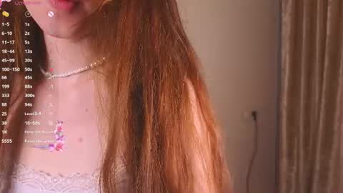 Snapshot of stellamontis chatting on June 27, 12:22 pm Stella online show from June 27, 12:22 pm
