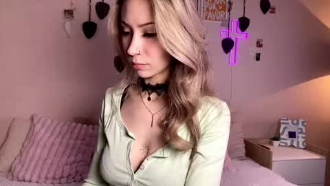 Alexia online show from May 15, 3:13 am
