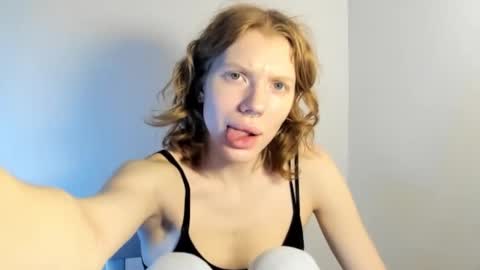 Snapshot of stellaswen chatting on November 13, 10:58 am S T E L L A online show from November 13, 10:58 am