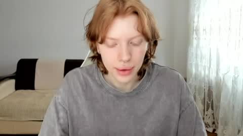 Snapshot of stellaswen chatting on March 29, 9:09 am S T E L L A online show from March 29, 9:09 am