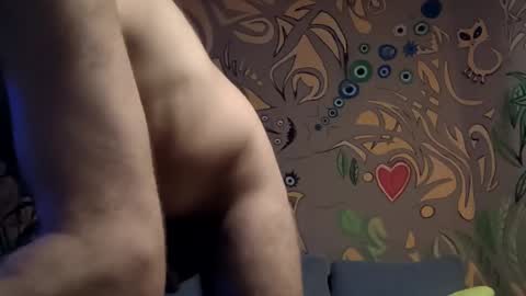 Snapshot of stenlyvrbich chatting on January 17, 2:39 am lee online show from January 17, 2:39 am