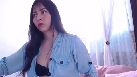 Snapshot of step_daughter_ chatting on January 12, 8:14 pm MIA online show from January 12, 8:14 pm