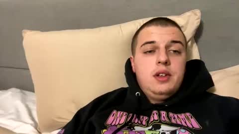 Snapshot of stepbro18 chatting on January 14, 11:16 pm Honestly Im a slut I have a high sex drive and I love talking to people off this platform  online show from January 14, 11:16 pm