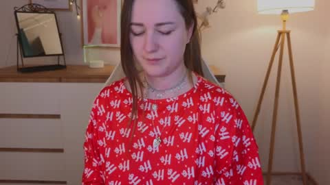 Emma online show from December 19, 1:07 am