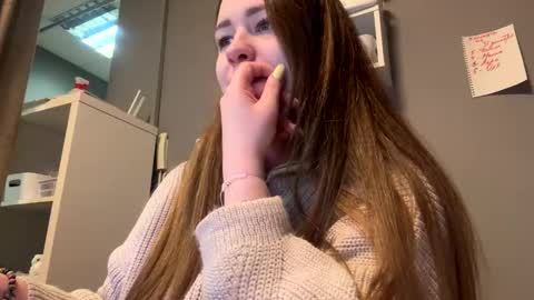 Emma online show from December 25, 12:37 am