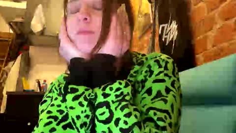 Emma online show from January 6, 10:58 pm
