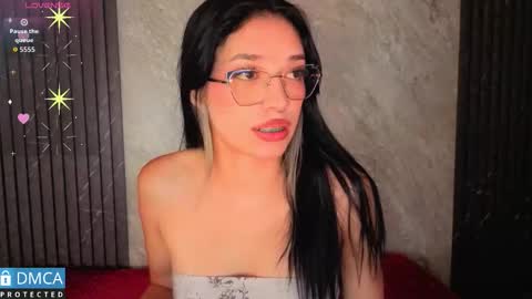 Stepha online show from March 9, 7:07 pm