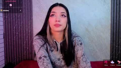 Stepha online show from March 31, 7:03 pm