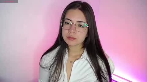 Emma online show from October 3, 5:21 pm