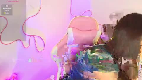 Snapshot of stepha_sweet chatting on April 13, 3:34 am Emma online show from April 13, 3:34 am