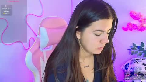 Snapshot of stepha_sweet chatting on May 19, 3:02 am Emma online show from May 19, 3:02 am