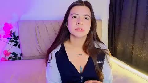 Snapshot of stepha_sweet chatting on July 7, 5:10 am Emma online show from July 7, 5:10 am