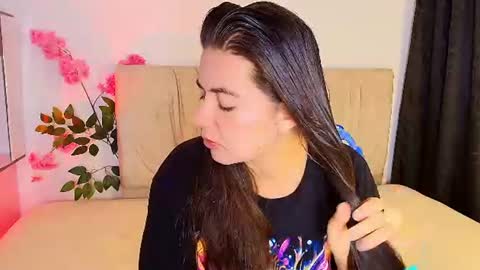 Snapshot of stepha_sweet chatting on July 12, 4:47 am Emma online show from July 12, 4:47 am
