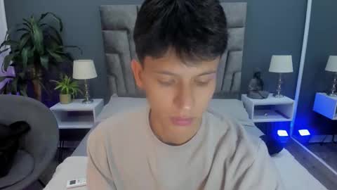 Stephane Rouss online show from October 21, 9:15 pm