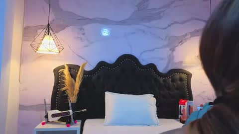 Stefff  online show from May 18, 10:04 pm