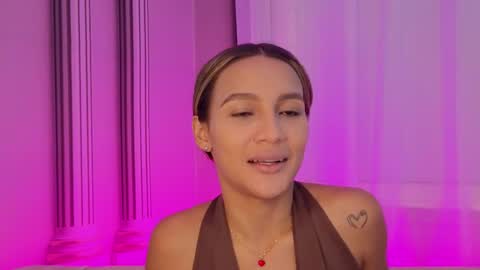 Snapshot of stephani_sweet chatting on June 1, 9:49 pm Stefff online show from June 1, 9:49 pm