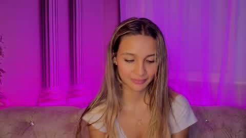 Snapshot of stephani_sweet chatting on June 8, 1:28 am Stefff online show from June 8, 1:28 am