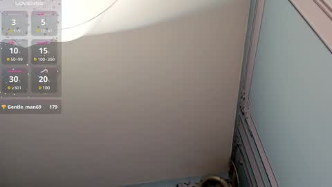         online show from December 29, 9:39 am