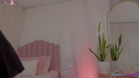 stephania_let online show from October 12, 11:42 am